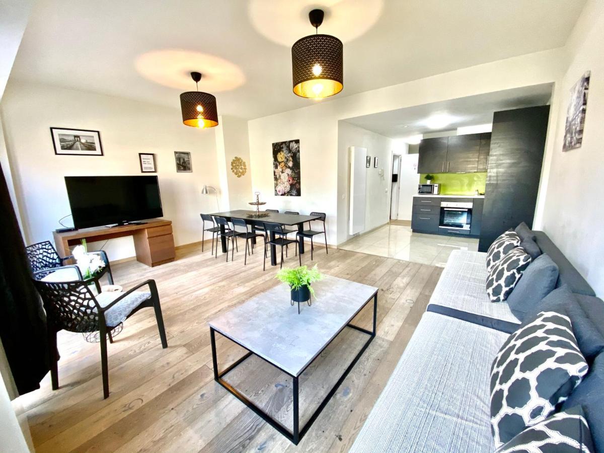 Brial 2 Bedrooms, Apartment Antwerp